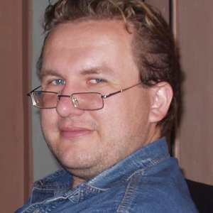 Негритянский писсинг в рот мужику, секут голой мужик