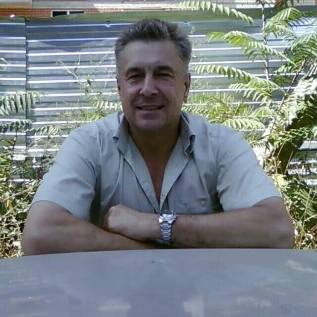 Мужчина вдовец. Мужчина 45 лет русский. Холостые мужчины для серьезных отношений. Мужчины 55 лет для серьезных отношений. Мужчина для серьезных отношений.