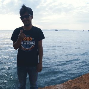 Alexnet схема. Image captioning. Ben gold same sky same stars. Same traktör. Модель sequence-to-sequence.