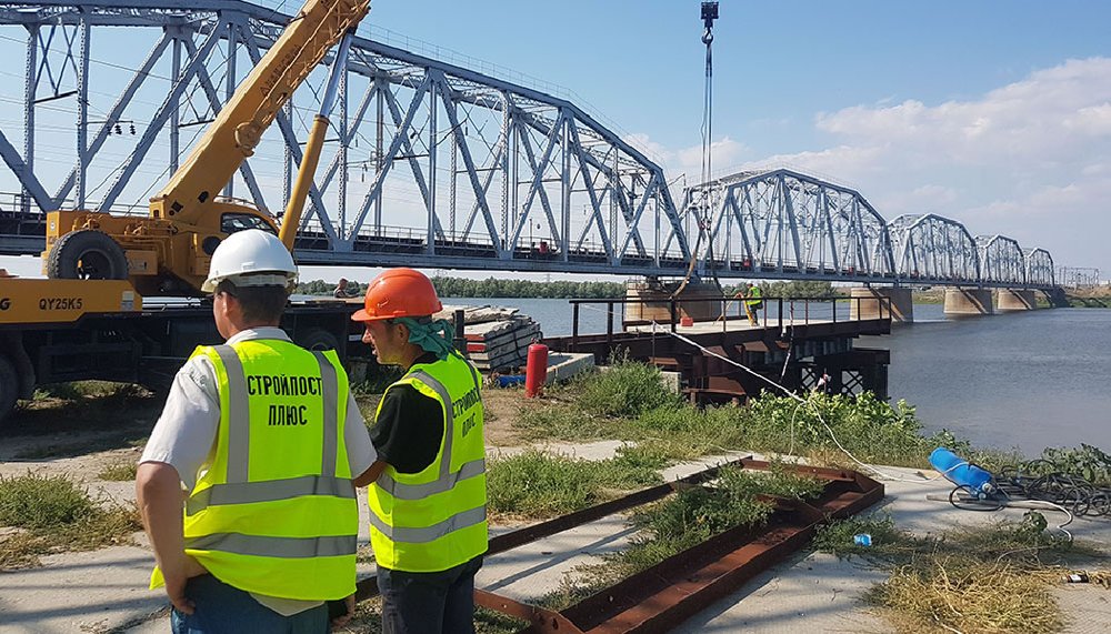 Строительство через. Железнодорожный мост через реку Ахтуба. Новый Железнодорожный мост через реку Ахтуба. Мост через реку Ахтуба. Мост через реку Ахтуба на 1485.