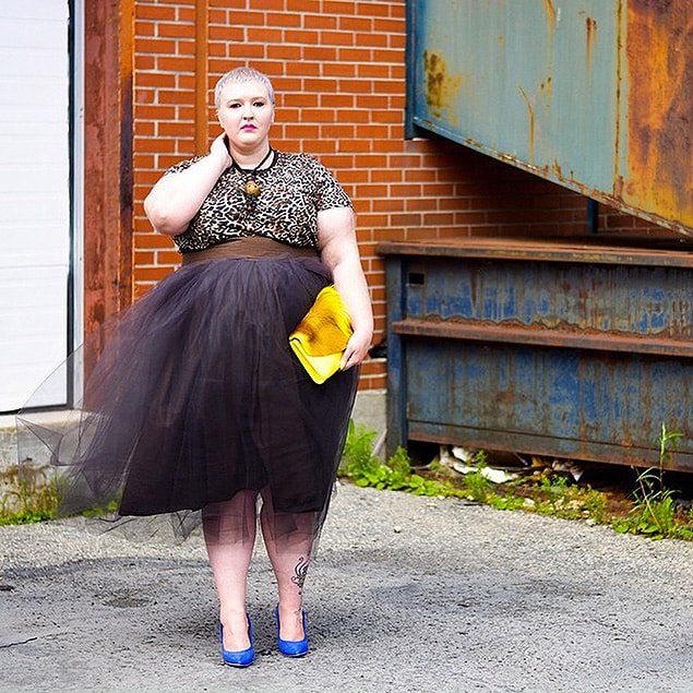 Некрасивые полные женщины. Упитанная тетя. Смешные девушки. Лиу сусирая финская художница. Упитанная тетя.