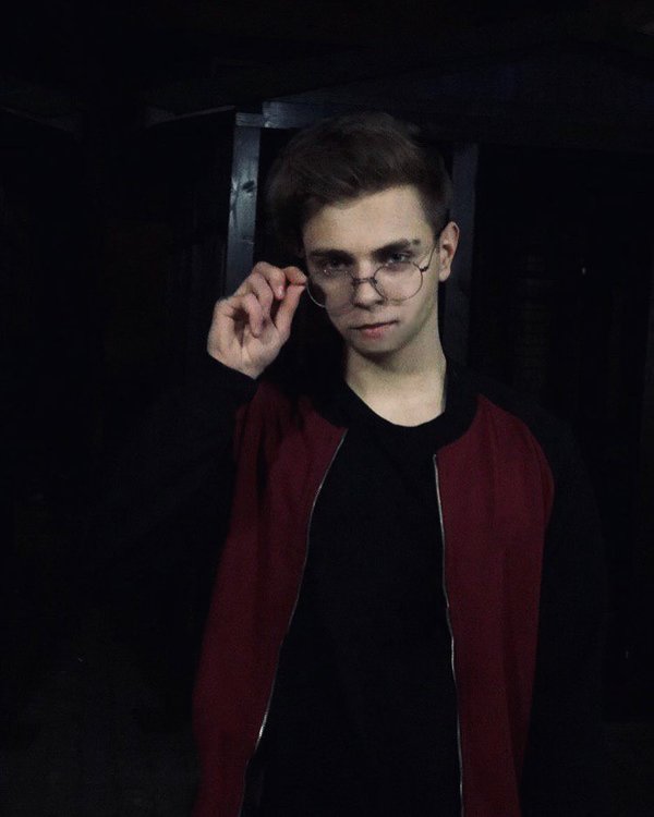 иван строго стример. строго реальный. макс павлов шадоукек. фассбендер майкл вестерн. Strogo стримы.