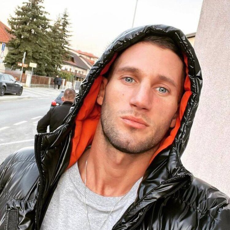 Стрелцов