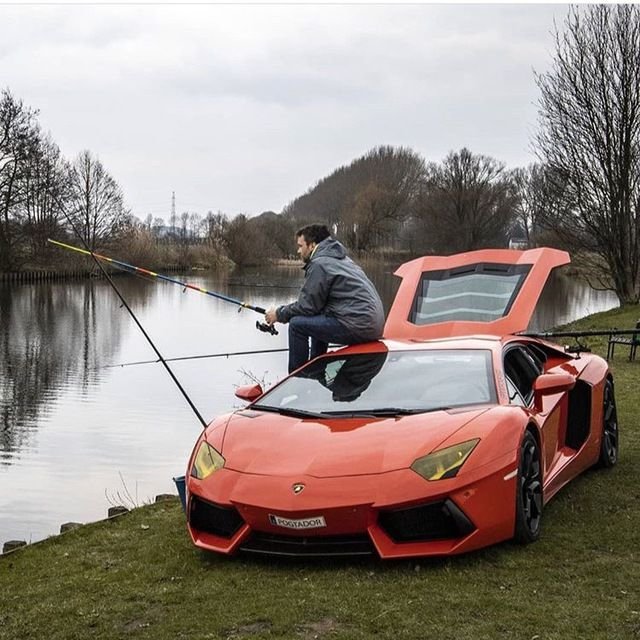 Какую машину ловят. Авто юмор. Запорожец 968м люк для рыбалки. Мерседес утонул. Уроки вождения.