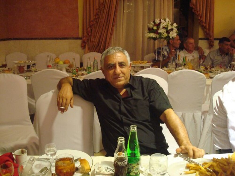 Армяне мужчины 50 лет. Армянин 40 лет. Кавказские мужчины 40 лет. Азербайджанские мужчины. Кавказские мужчины 35 лет.