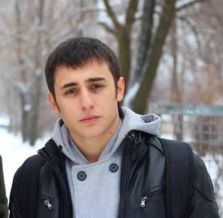 реальные люди 18. простой парень. антон куканов. однажды в… голливуде фильм 2019 люк перри. обычный парень.